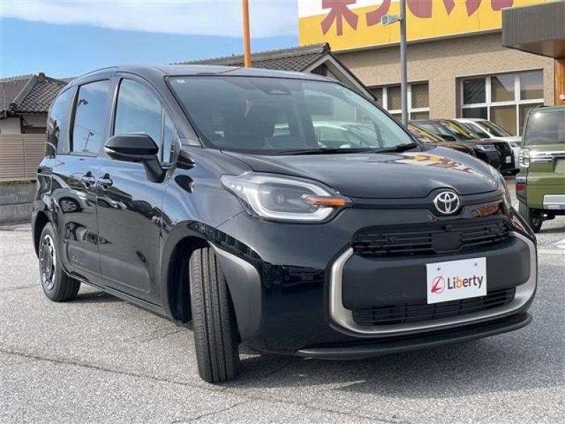 2025 TOYOTA SIENTA Z